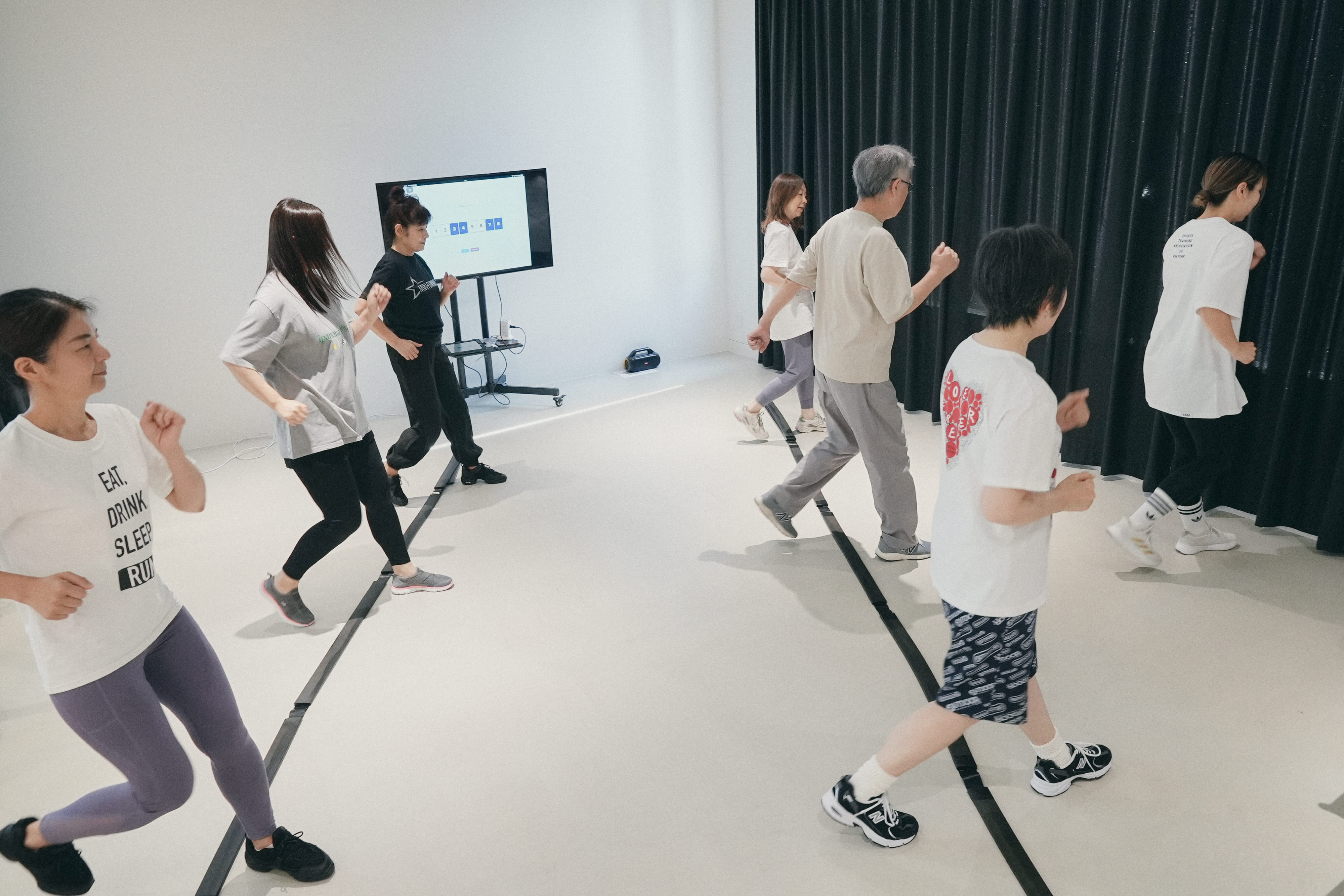 リズムステップのスクール風景の画像